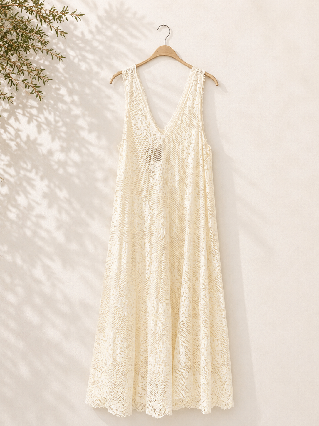 Vestido calado cuello pico