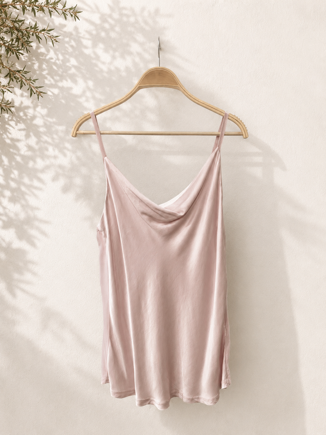 Top satinado escote drapeado
