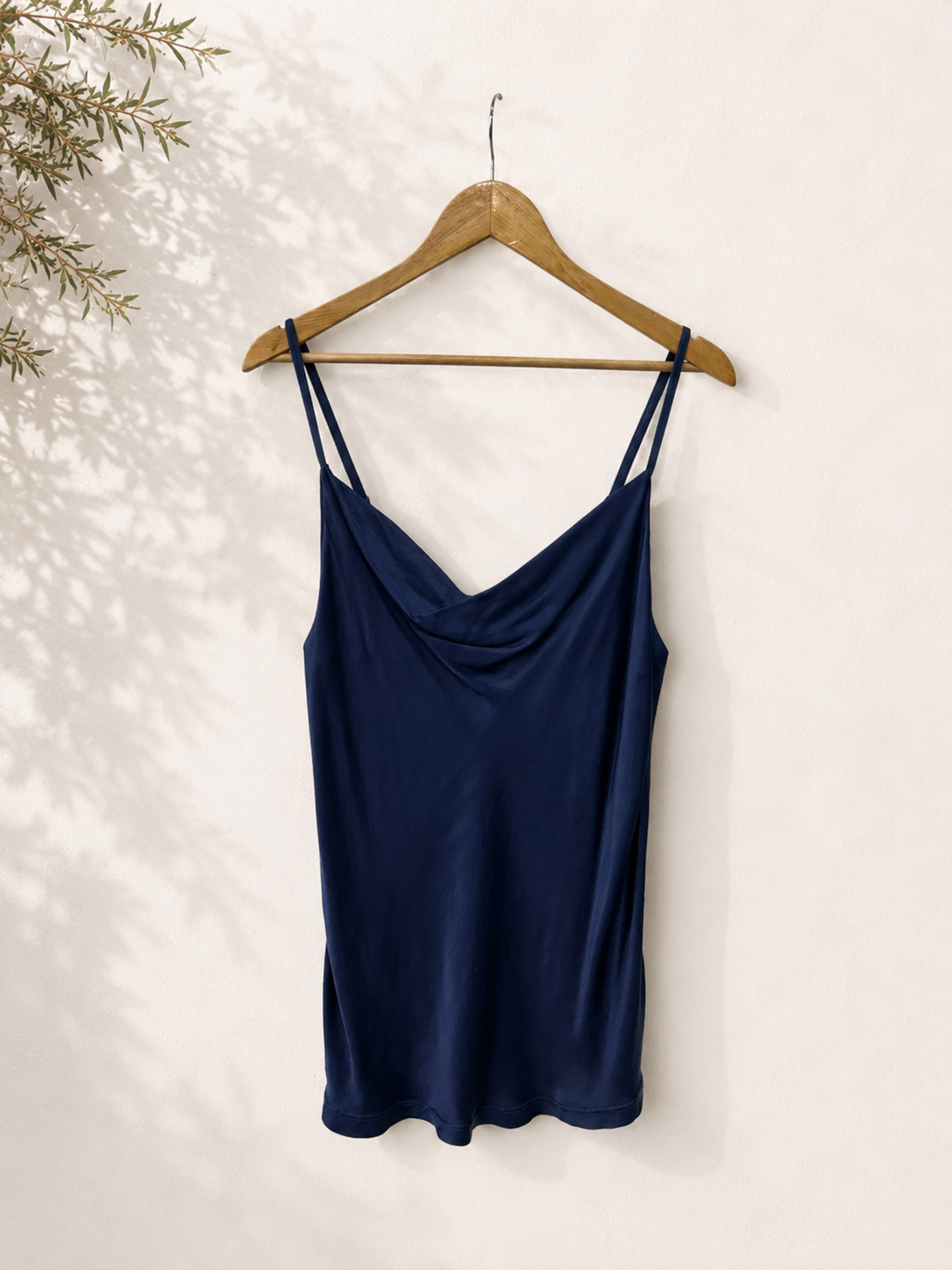 Top satinado escote drapeado