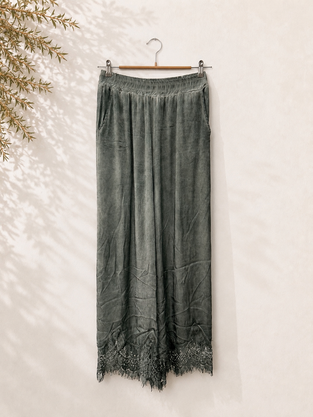 Pantalón Raso Encaje