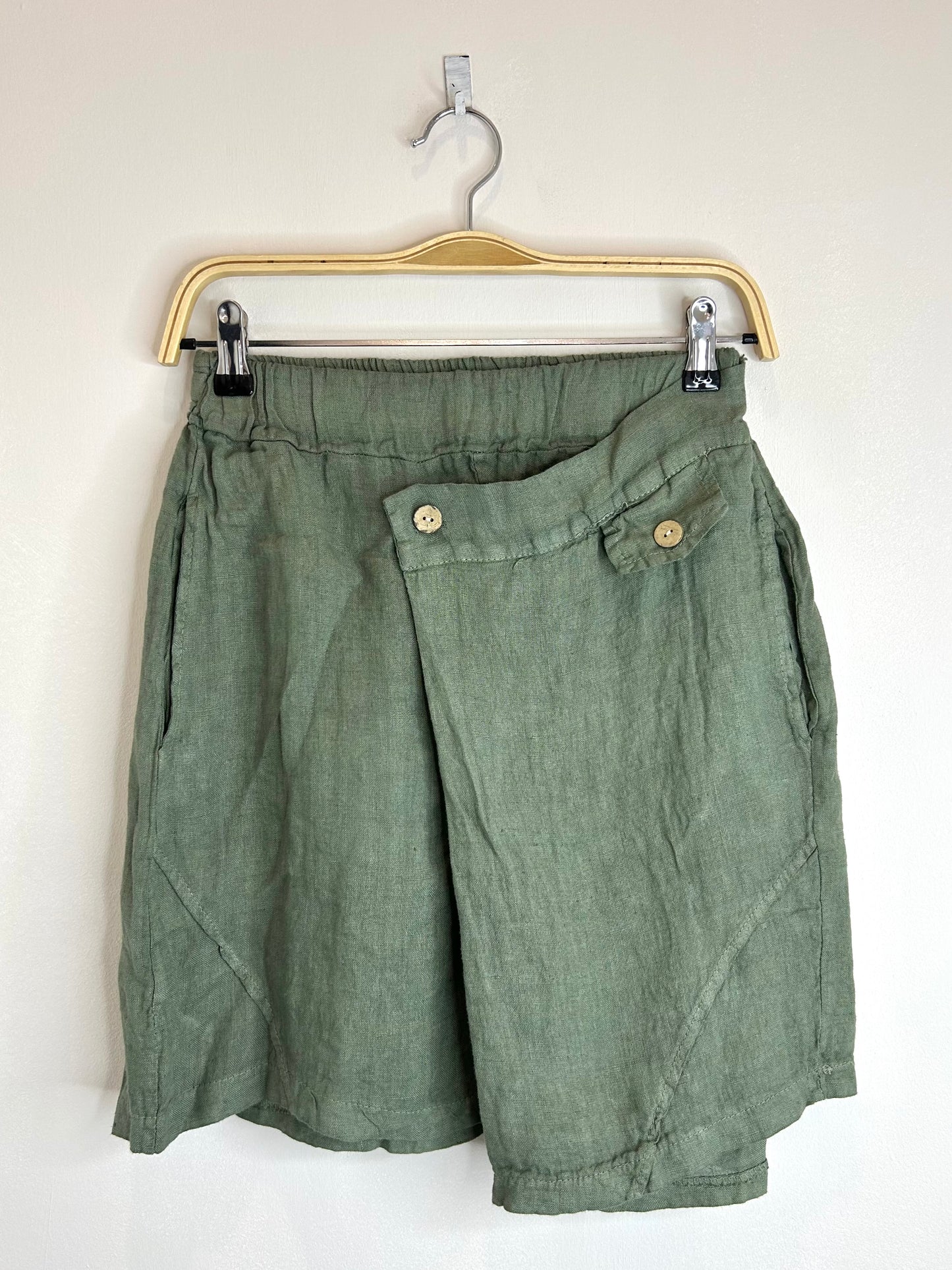 Pantalón bermuda Lino