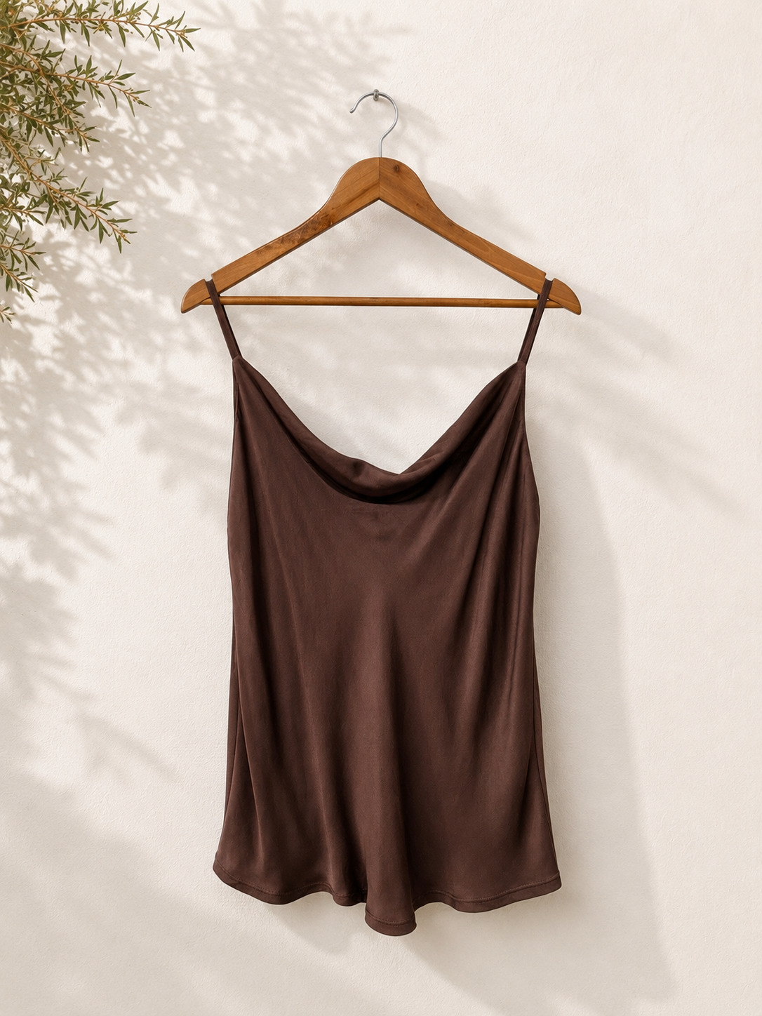 Top satinado escote drapeado