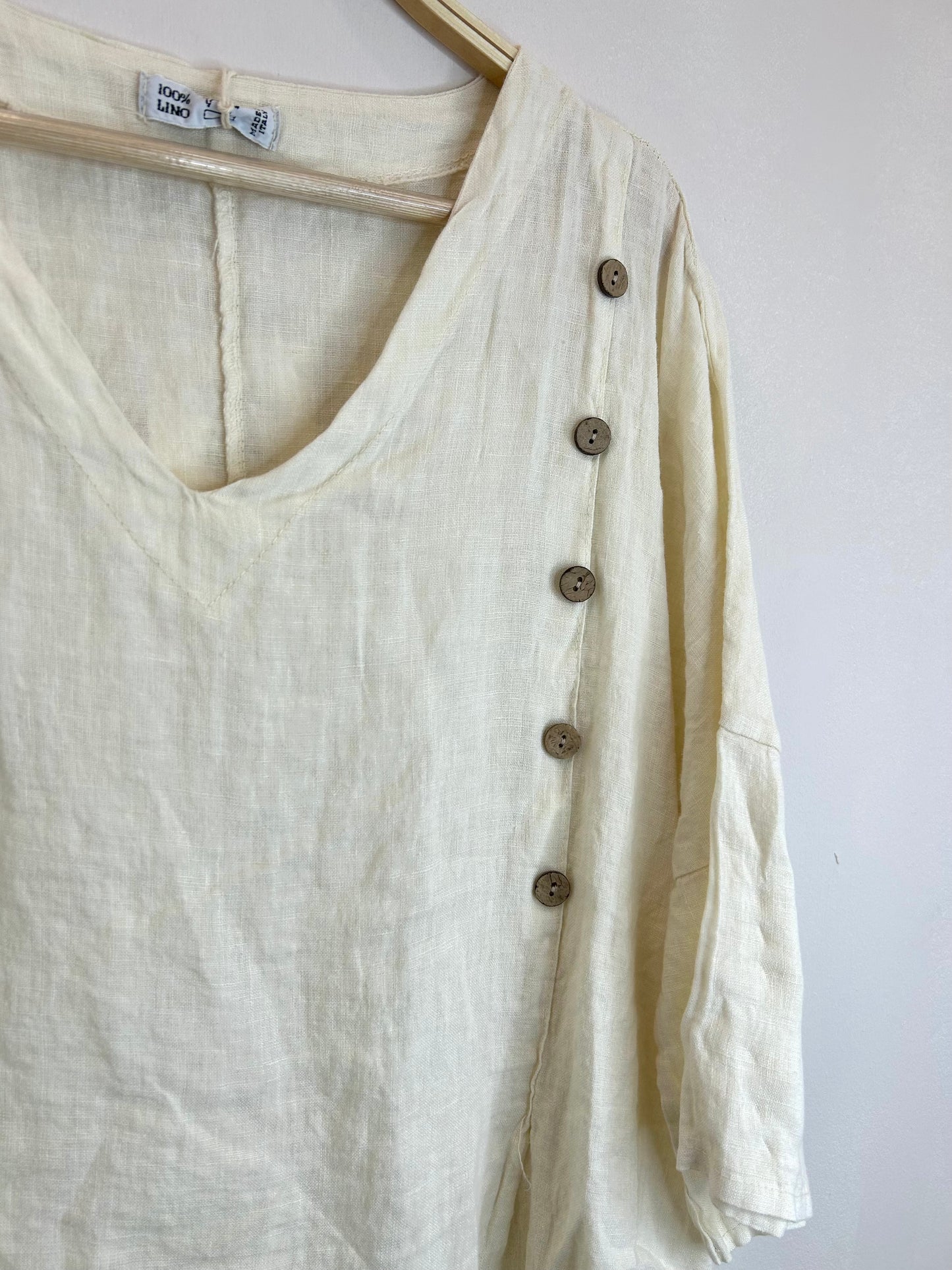 Camiseta Button