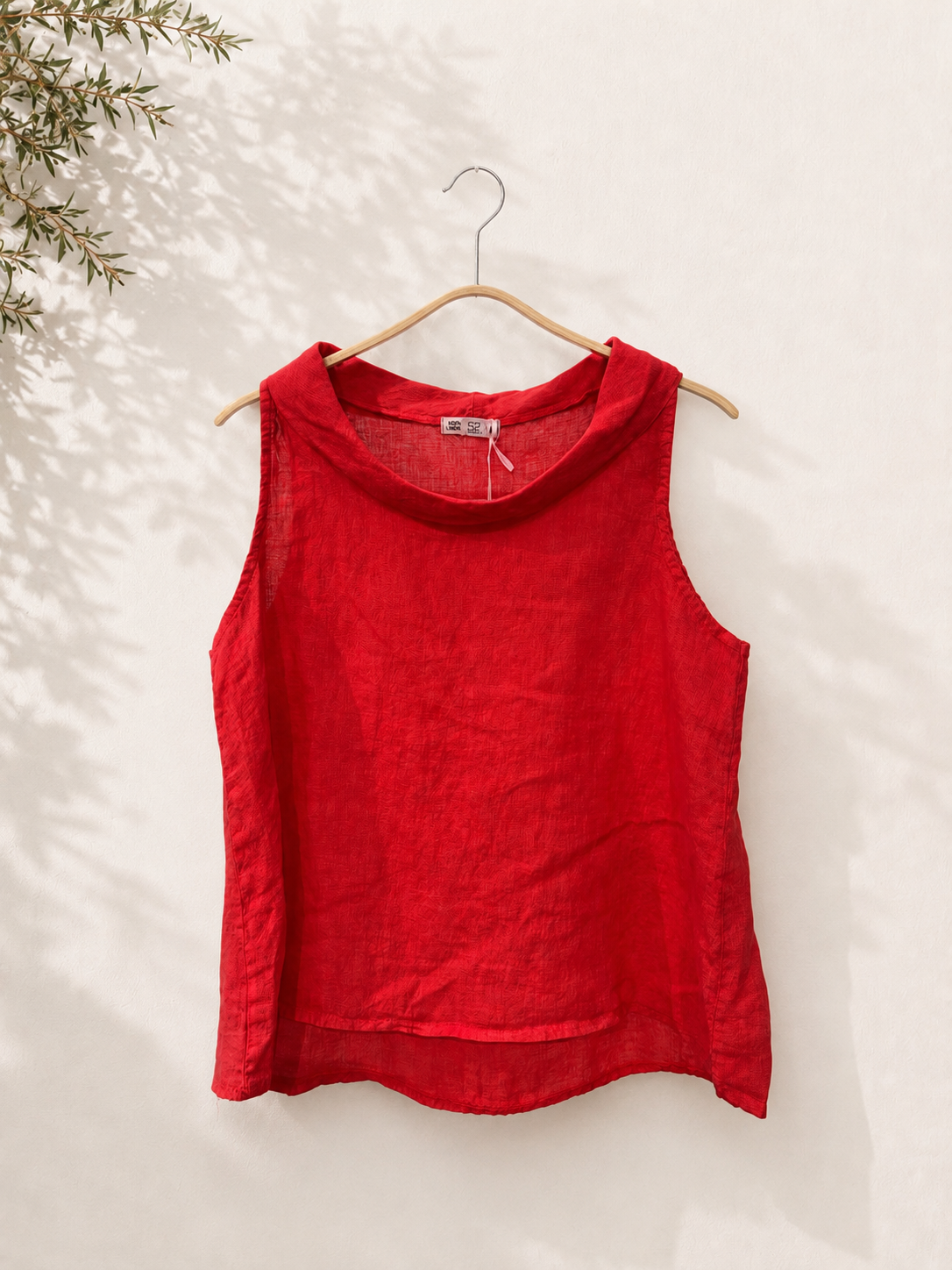 Camiseta tirantes cuello barco